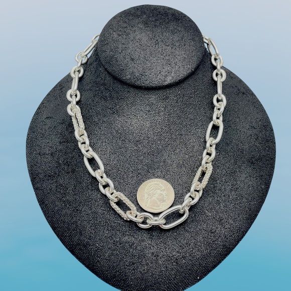 Beautiful Anne Klein Silver Plated and Pave Rhinestone Link Necklace - Picture 14 of 16